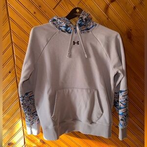 Under ARMOUR Hoodie medium.